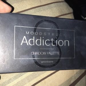 Younique Addiction Palette 3